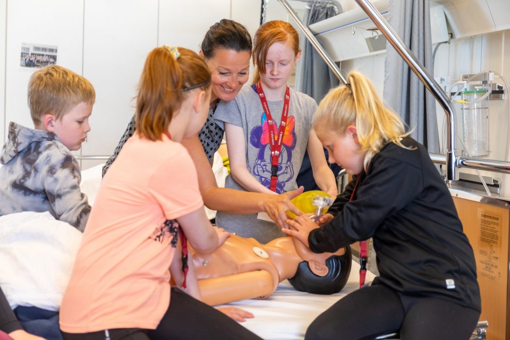 Vísindaskóli unga fólksins - Hvernig verða jarðskjálftar til og hvað gerir Alþingi?