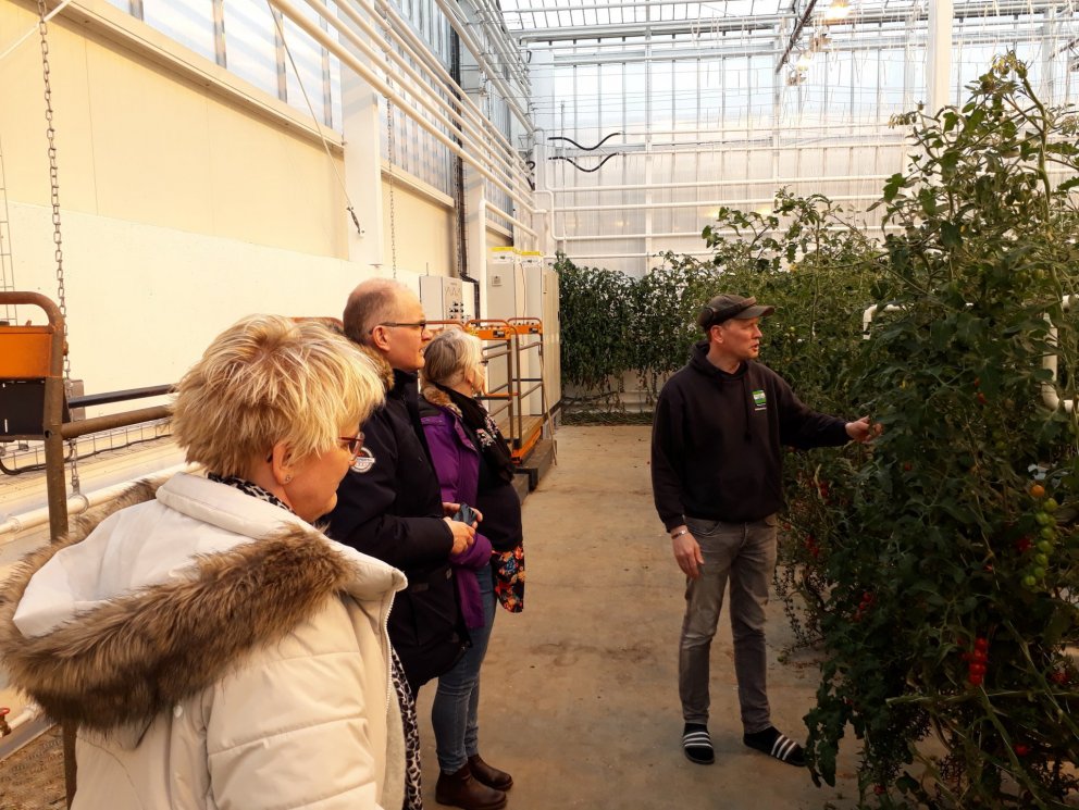 Faghópur 3 í heimsókn í garðyrkjustöðinni að Hveravöllum í Reykjahverfi.