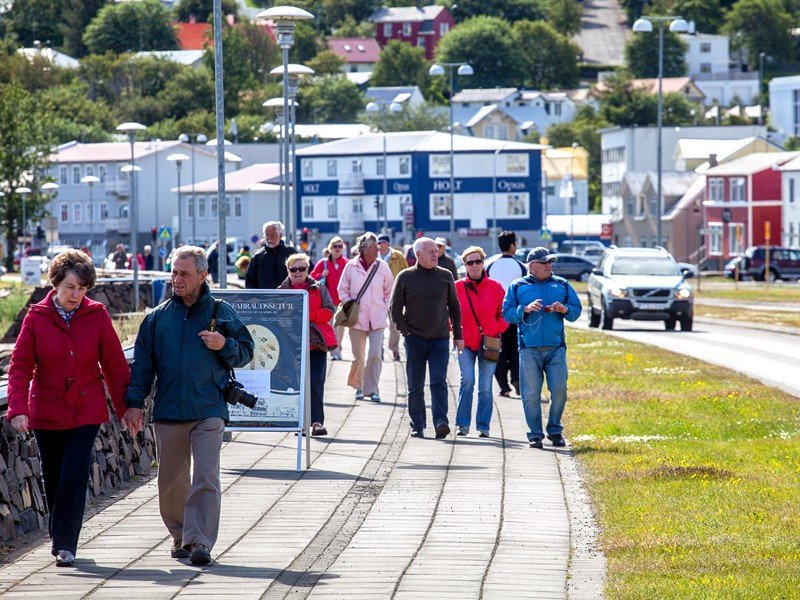 Um 60% bæjarbúa á Akureyri telja að fjöldi ferðamanna sé hæfilegur yfir sumarmánuðina