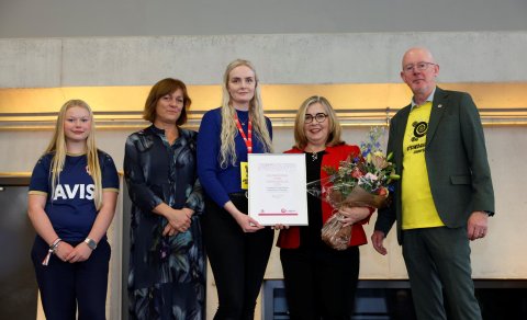 Viðurkenning Rannís afhent sl. laugardag. Frá vinstri: Vigdís V. Mäntylä, fulltrúi ungu kynslóðarinn…
