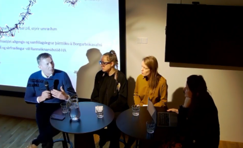 Frá viðburðinum, Lara er þriðja frá vinstri.